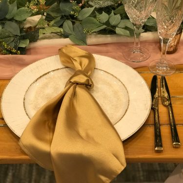 Napkins, Table Runners & Squares